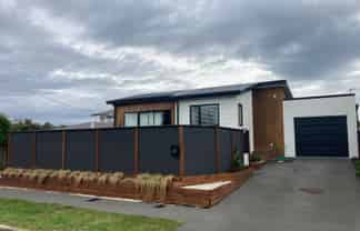 209 Rockinghorse Road, Southshore