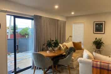 209 Rockinghorse Road, Southshore