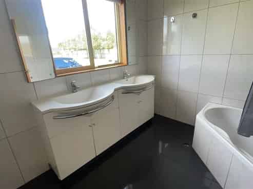 33 Severne Street, Springlands