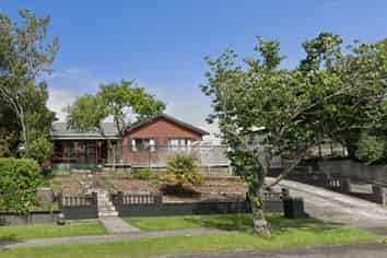 31 Amanda Avenue, Dinsdale
