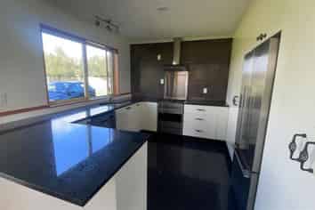 33 Severne Street, Springlands