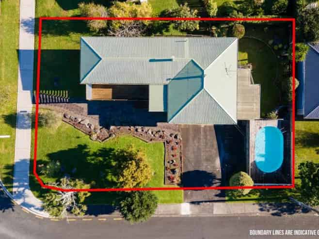 18 Lavelle Road, Henderson