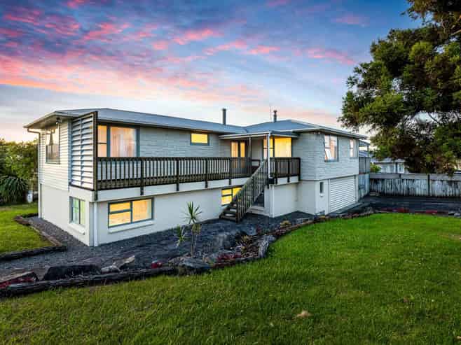 18 Lavelle Road, Henderson