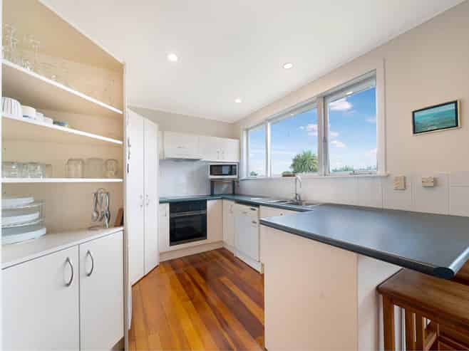 18 Lavelle Road, Henderson