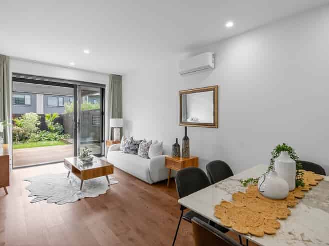 8 Sioux Road, Hobsonville
