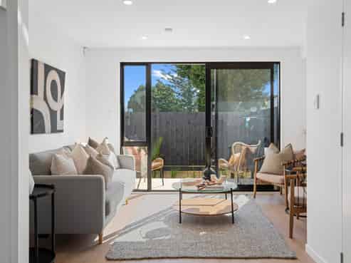 4/3 Derrett Place, Mangere Bridge