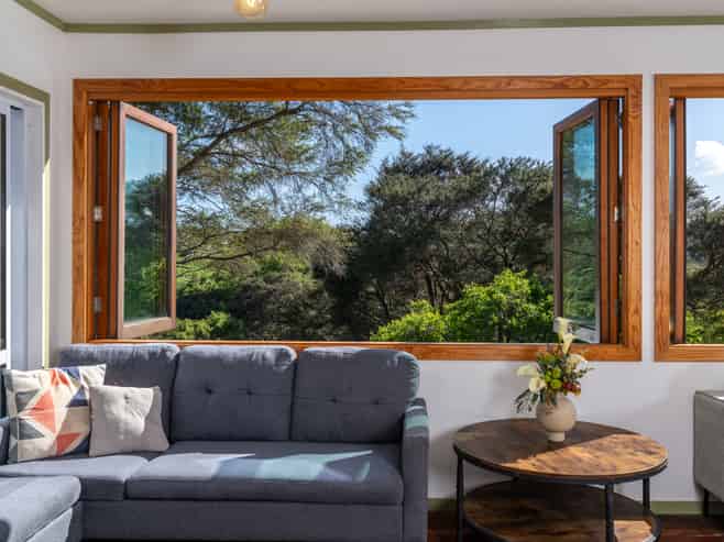 6 Main Road, Raglan