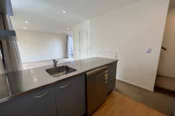 61/3 Wagener Place, Mount Albert
