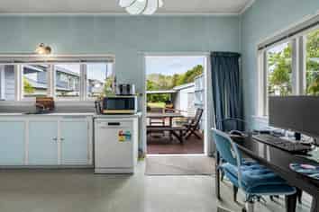 93 Lynwood Road, New Lynn