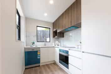 8A,B,C,E Butterworth Drive, Glendene