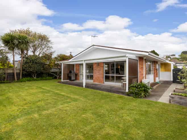 20 Wesley Avenue, Frankleigh Park