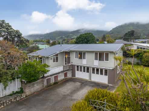 17 Pehi Kupa Street, Waikanae