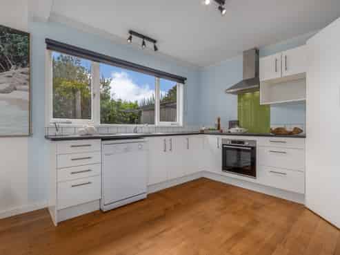17 Pehi Kupa Street, Waikanae