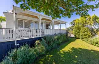 35 Oxford Street, Whakapirau