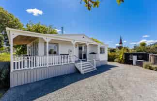 35 Oxford Street, Whakapirau