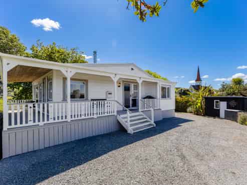 35 Oxford Street, Whakapirau
