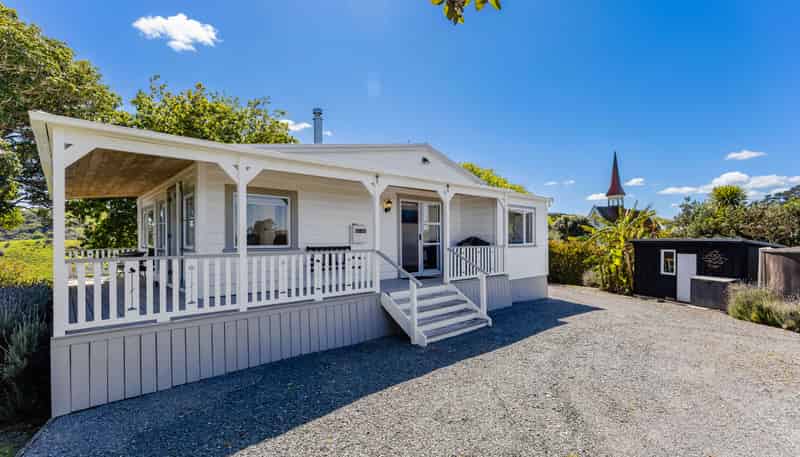 35 Oxford Street, Whakapirau