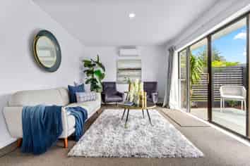 1/307a Wairau Road, Totara Vale