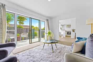 1/307a Wairau Road, Totara Vale