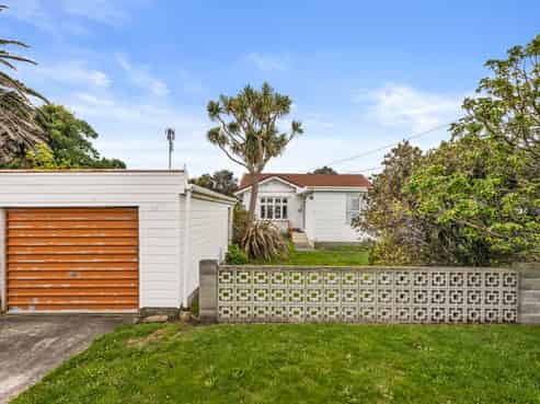 17 Puriri Street, Miramar