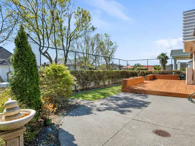 14 Haven Crest, Somerville