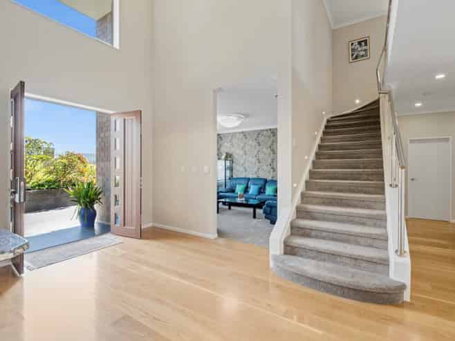 14 Haven Crest, Somerville