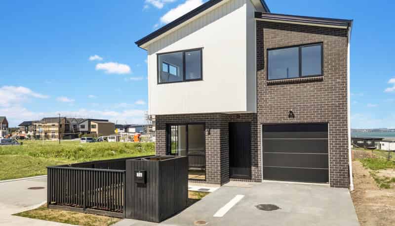 74 Picnic Point Road, Hobsonville