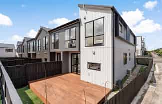 9A  Hiki Street, Hobsonville