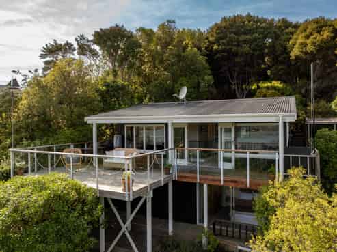 24 Quail Crescent, Takamatua