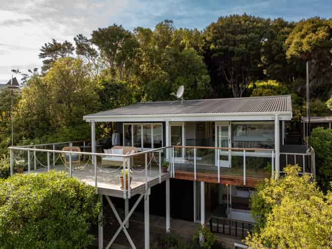 24 Quail Crescent, Takamatua