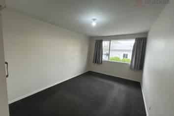 2/520 Hereford Street, Linwood