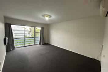 2/520 Hereford Street, Linwood