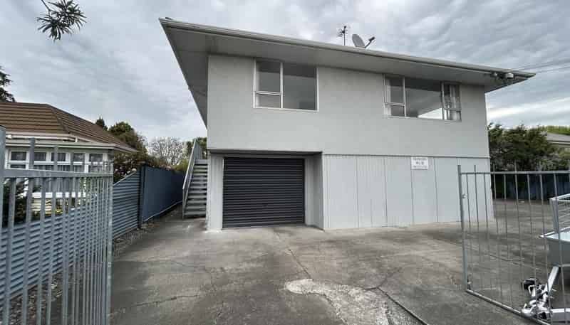 2/520 Hereford Street, Linwood