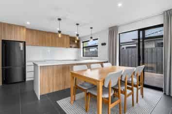 12 Dallimore Drive, Belfast