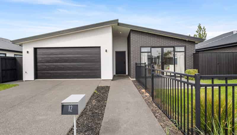 12 Dallimore Drive, Belfast
