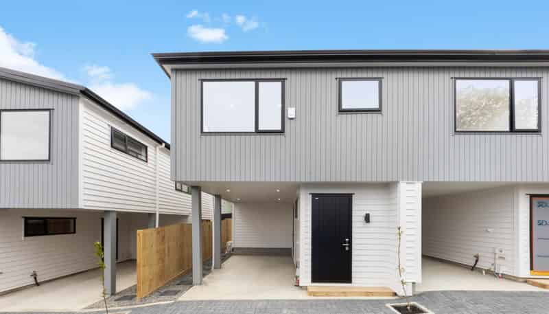 8B Butterworth Drive, Glendene