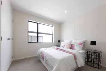 8E Butterworth Drive, Glendene