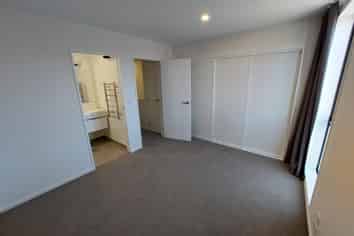 1/37  Webb Street, Merivale