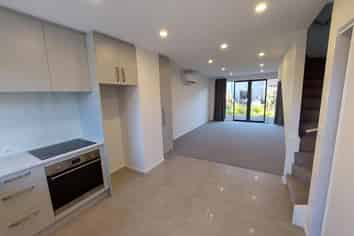 1/37  Webb Street, Merivale