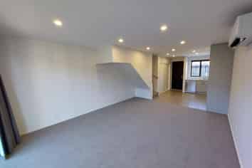 1/37  Webb Street, Merivale