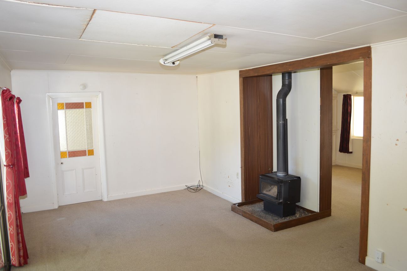 Prime Renovation Opportunity – pohled 6