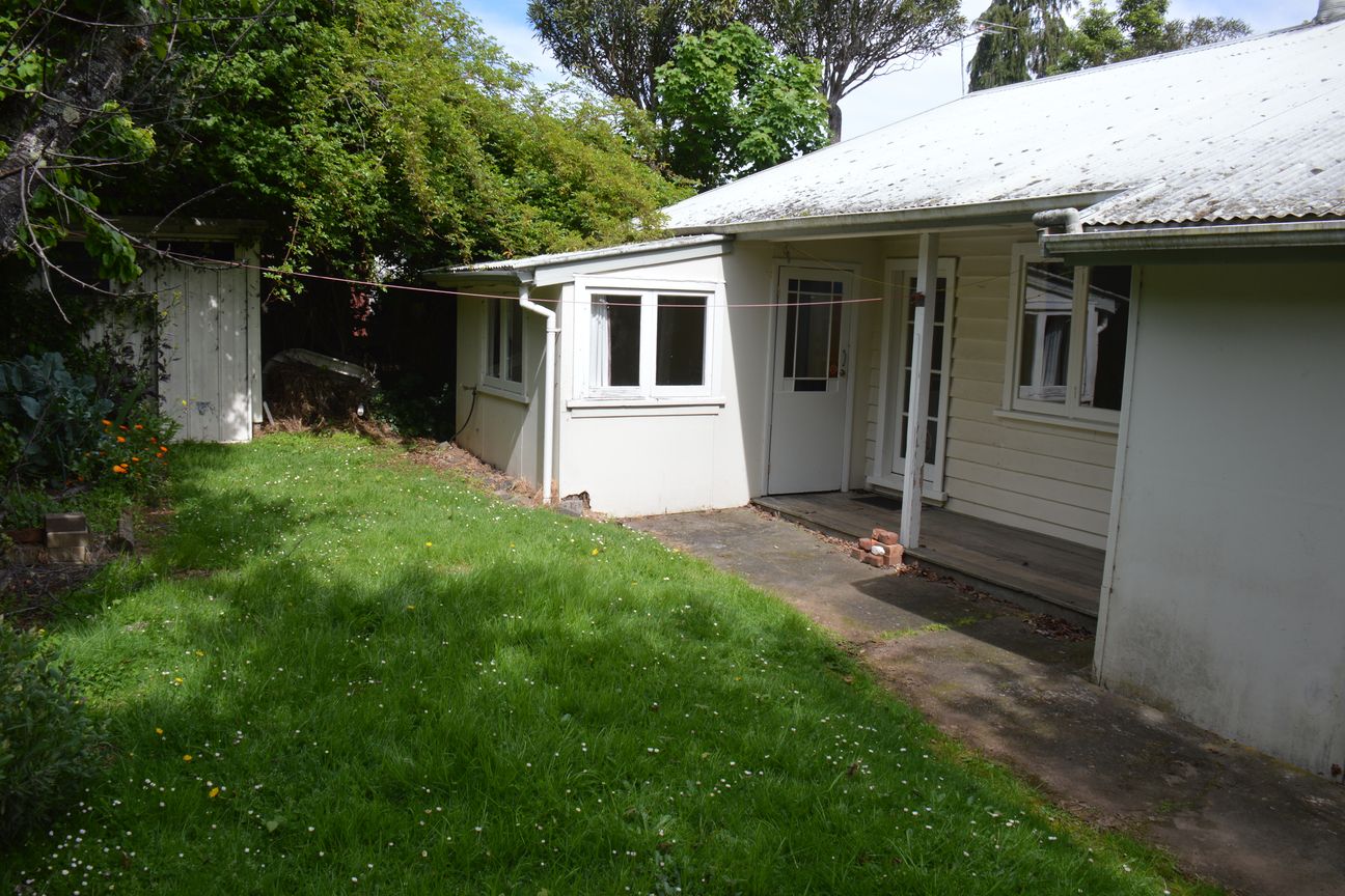 Prime Renovation Opportunity – pohled 5