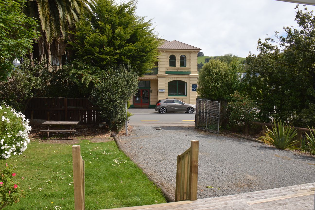Prime Renovation Opportunity – pohled 3