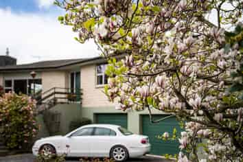 101 Main Road, Clinton