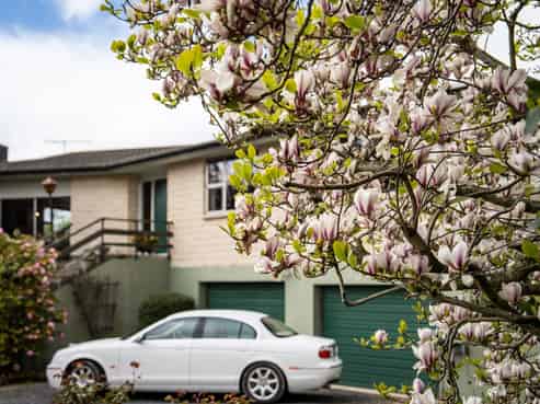 101 Main Road, Clinton and Surrounds