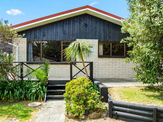 8 Puawai Street, Kaiwaka