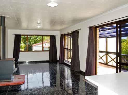 8 Puawai Street, Kaiwaka