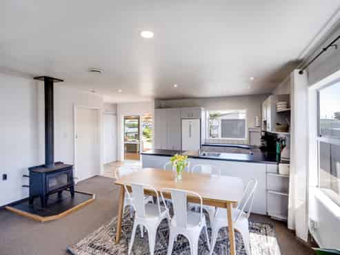 16 Arthur Hobson Avenue, Pirimai