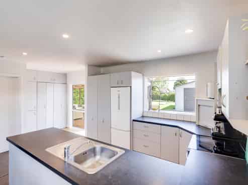 16 Arthur Hobson Avenue, Pirimai