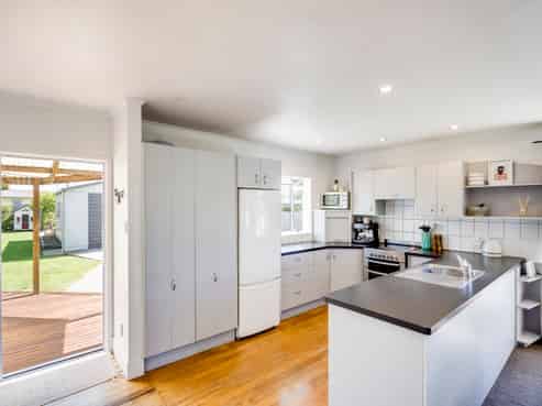 16 Arthur Hobson Avenue, Pirimai